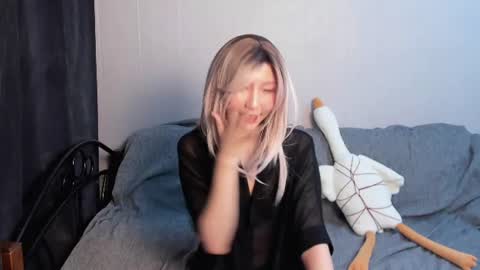 Snapshot of _yuriko chatting on July 18, 2026, 9:07 pm Mia online show from July 18, 2026, 9:07 pm