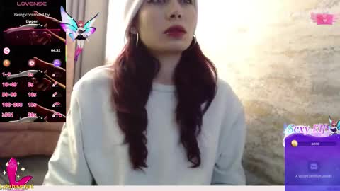 Yuyi online show from December 21, 2025, 11:28 am