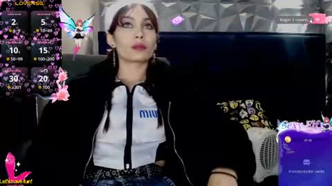Snapshot of _yuyi chatting on August 1, 2026, 12:37 pm Yuyi online show from August 1, 2026, 12:37 pm
