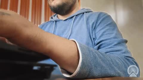 Sleepy owl online show from September 29, 2025, 7:24 am