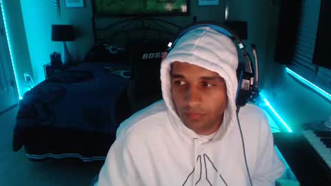 a4orce online show from December 14, 2024, 4:34 am