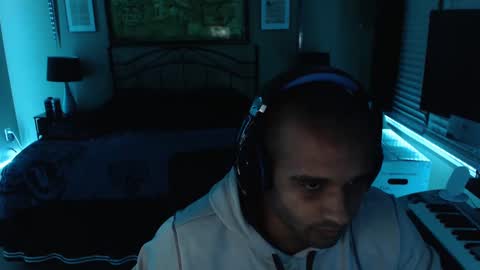 a4orce online show from December 24, 2024, 2:21 am