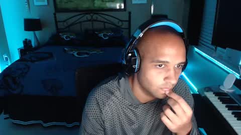 a4orce online show from February 12, 2025, 12:05 am