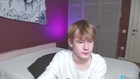 Kris Michael online show from September 15, 2025, 4:29 pm