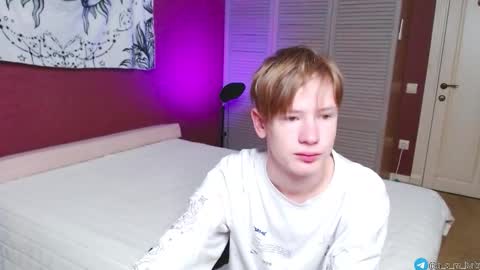 Kris Michael online show from September 18, 2025, 2:19 pm