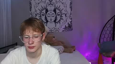 Kris Michael online show from July 23, 2026, 6:39 pm