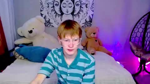 Kris Michael online show from July 28, 2026, 3:21 pm