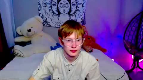 Kris Michael online show from July 28, 2026, 6:20 pm
