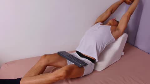 Axel online show from October 11, 2025, 3:06 am