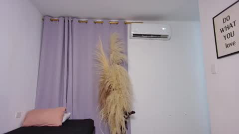 Axel online show from October 26, 2025, 2:50 am