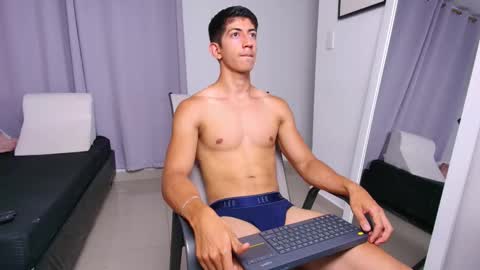 Axel online show from October 30, 2025, 1:51 am