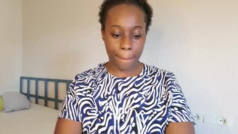  Sara      online show from November 6, 2025, 11:44 am