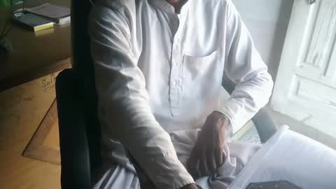 Snapshot of aakhan804 chatting on March 3, 2025, 10:28 am aakhan804 online show from March 3, 2025, 10:28 am