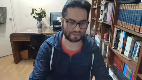 aalejandroov online show from March 9, 2025, 2:50 am