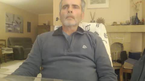 Aalex1717 online show from December 18, 2025, 9:54 pm