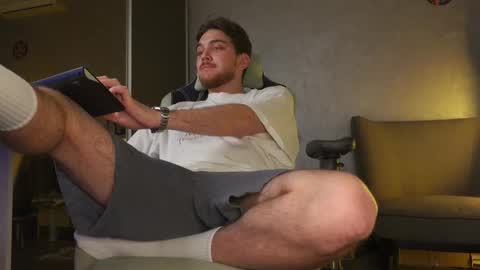 Alex online show from October 31, 2025, 9:05 pm