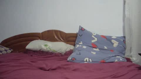 Snapshot of aalissaaxoliver chatting on January 31, 2025, 11:35 pm AalissaaXOliver online show from January 31, 2025, 11:35 pm