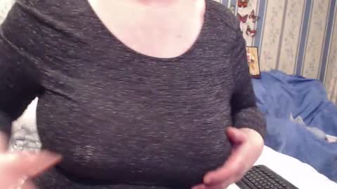 NINA online show from September 24, 2025, 8:23 pm