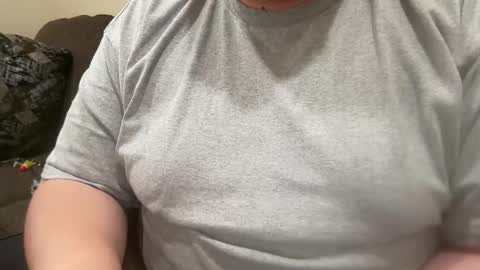 Snapshot of aanngelquezada chatting on April 5, 2026, 10:40 pm aanng online show from April 5, 2026, 10:40 pm