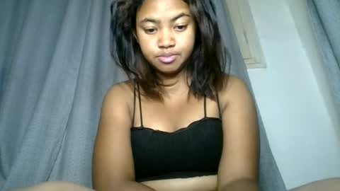 Snapshot of aariciah chatting on May 27, 2026, 11:35 pm aariciah online show from May 27, 2026, 11:35 pm