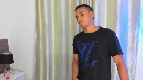 aaron_9827 online show from January 29, 2025, 2:53 pm