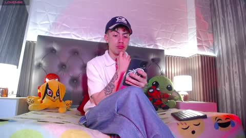 Aaron online show from February 1, 2025, 7:13 pm