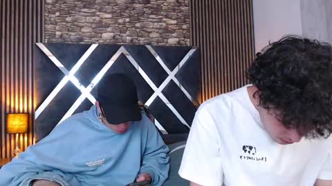 Aaron online show from October 9, 2025, 2:59 pm