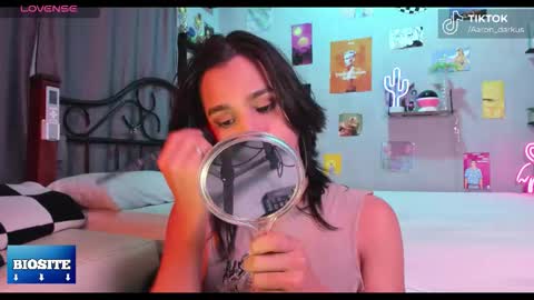 Aaron  online show from February 5, 2026, 3:22 am