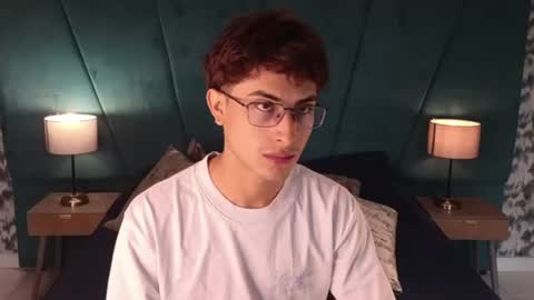 Snapshot of aaron_eze chatting on June 25, 2026, 1:48 pm Aaron Ezequiel online show from June 25, 2026, 1:48 pm