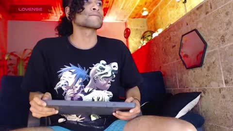 Aaron and Jassell online show from January 5, 2025, 6:35 pm