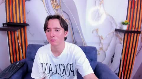 Snapshot of aaron_latinmen chatting on October 29, 2025, 6:53 pm Aaron online show from October 29, 2025, 6:53 pm