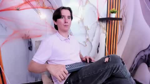 Snapshot of aaron_latinmen chatting on November 3, 2025, 2:07 pm Aaron online show from November 3, 2025, 2:07 pm