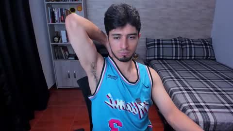 Aaron online show from September 23, 2025, 5:38 pm