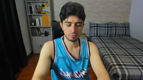 Aaron online show from November 14, 2025, 5:55 pm