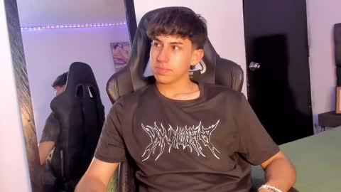 Aron online show from September 15, 2025, 6:41 pm