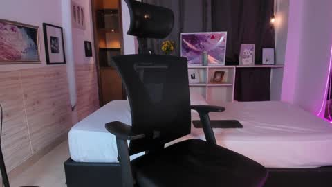 Aaron online show from December 16, 2024, 11:39 pm