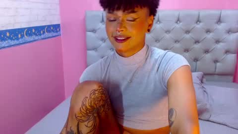 im NiallDun online show from December 10, 2024, 2:48 am