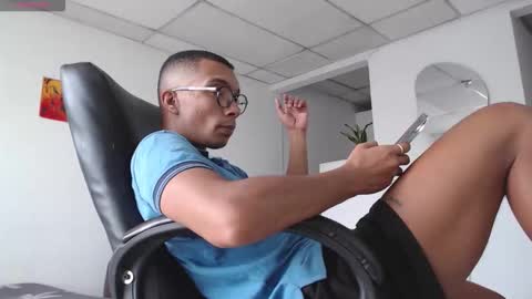 Heyy my name is Aaron online show from January 31, 2026, 9:57 pm