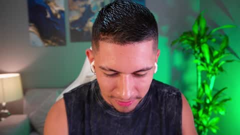 AARON  online show from January 5, 2025, 12:31 am