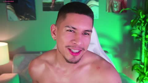 AARON  online show from January 21, 2025, 9:04 pm