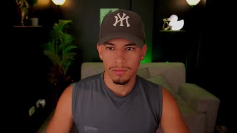 AARON  online show from November 3, 2025, 10:49 am