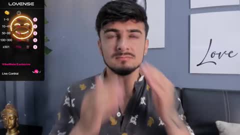 aaronfuentes7 online show from September 8, 2025, 7:46 pm