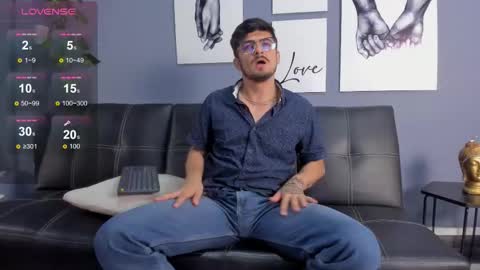 aaronfuentes7 online show from September 15, 2025, 7:36 pm