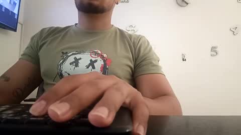 ig aaron hunter123 online show from December 16, 2024, 2:49 pm