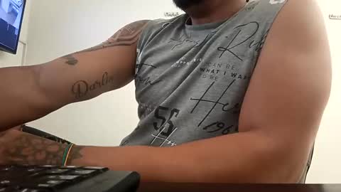 ig aaron hunter123 online show from January 6, 2025, 6:10 pm