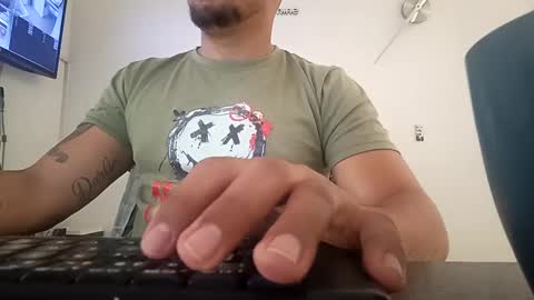 ig aaron hunter123 online show from January 10, 2025, 5:34 pm