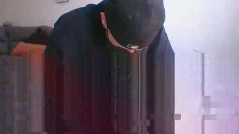 aaronm7907 online show from October 19, 2025, 10:43 pm