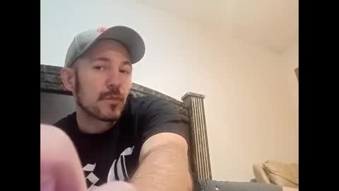 Snapshot of aaronshere888888 chatting on March 1, 2026, 8:27 am aaronshere888888 online show from March 1, 2026, 8:27 am