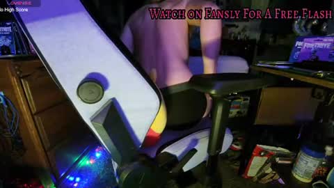 Snapshot of aaronskeetman chatting on August 7, 2026, 12:12 am Aaron Skeetman online show from August 7, 2026, 12:12 am