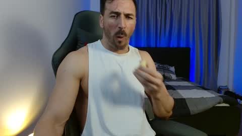 aaront0pmuscles online show from October 30, 2025, 4:41 pm